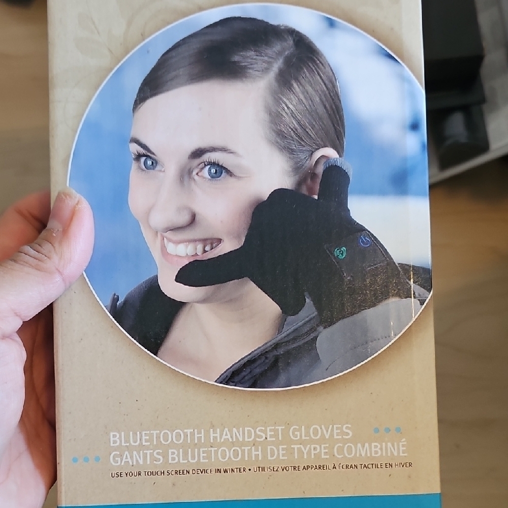 Bluetooth Handset Gloves - Black - Picture 3 of 3